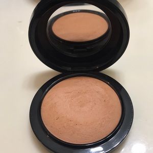 MAC Give Me Sun Mineralize Skinfinish